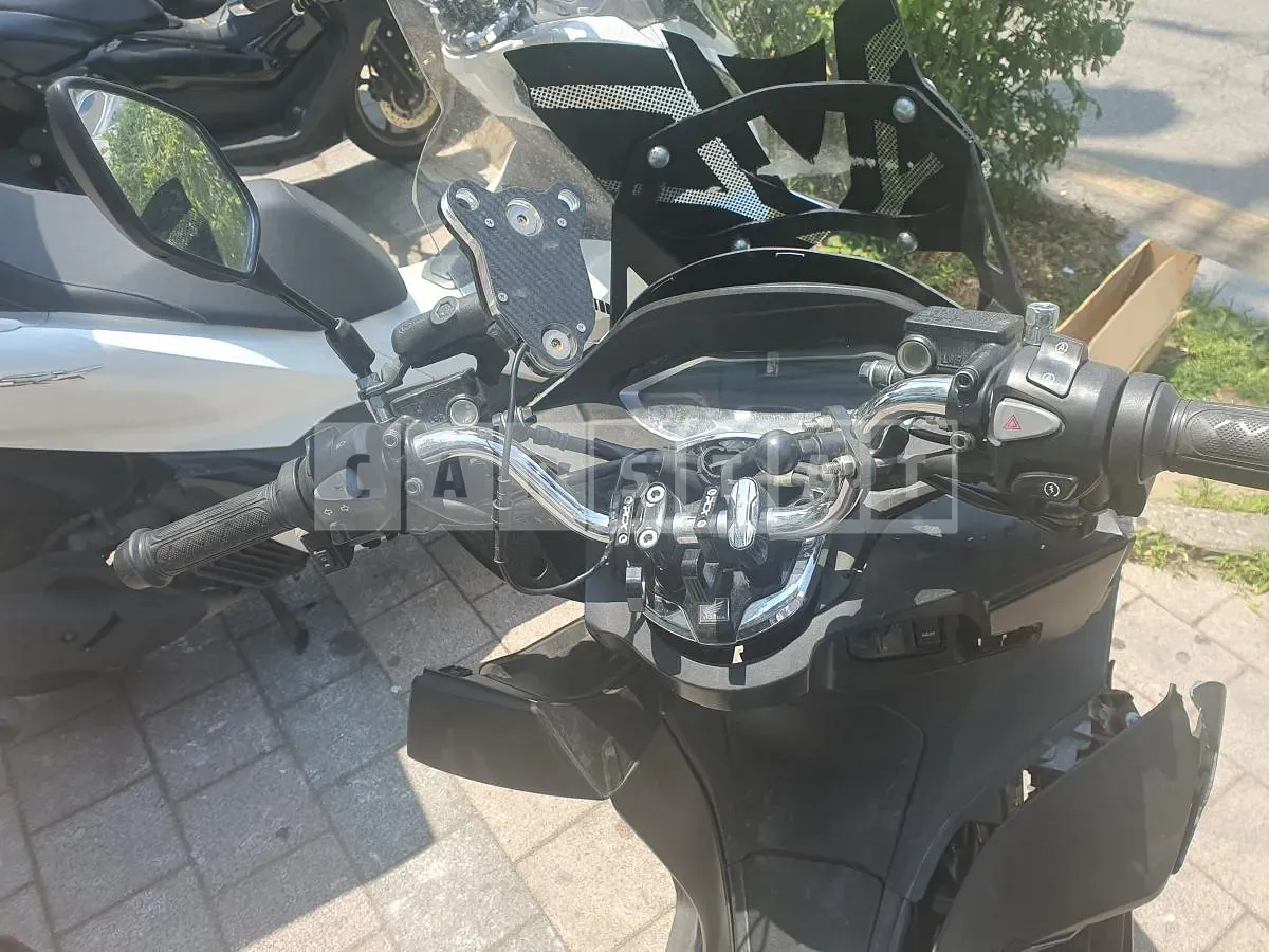 Photo 3 of 3: 2022 Honda (Two-Wheel) PCX125 — Korean insurance auction