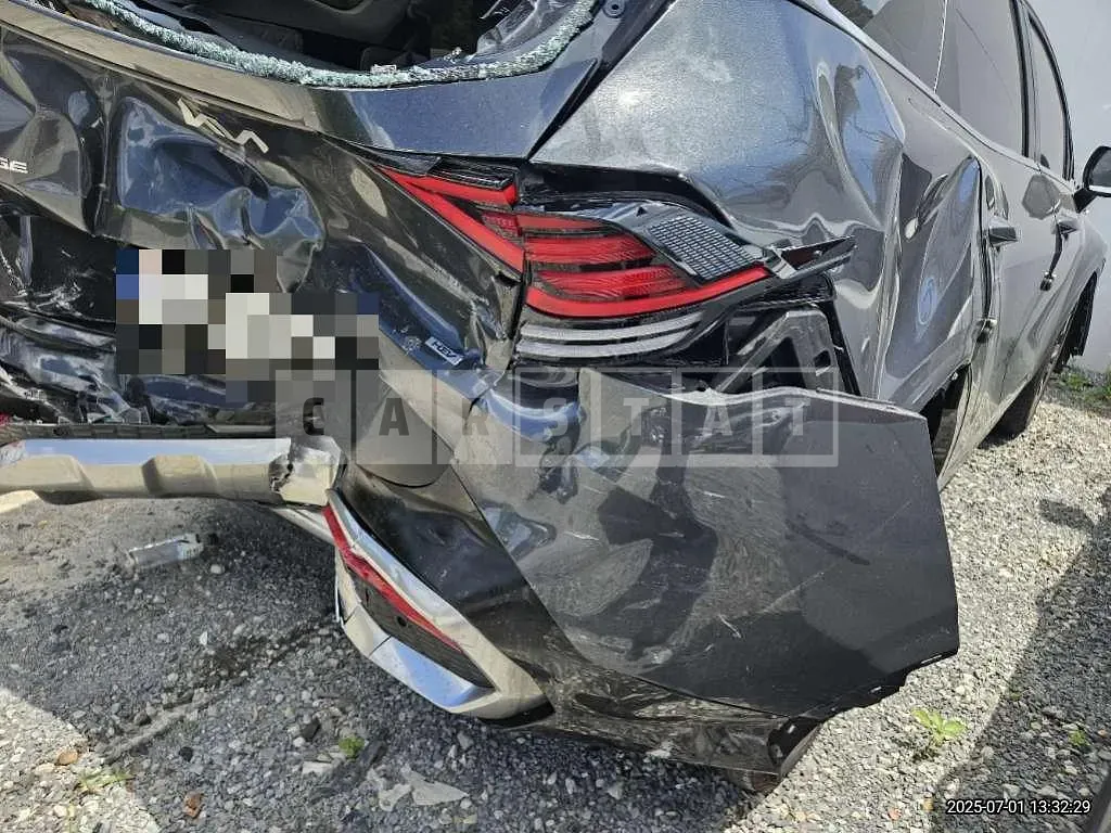 Photo 2 of 19: 2023 Kia Sportage Hybrid — Korean insurance auction