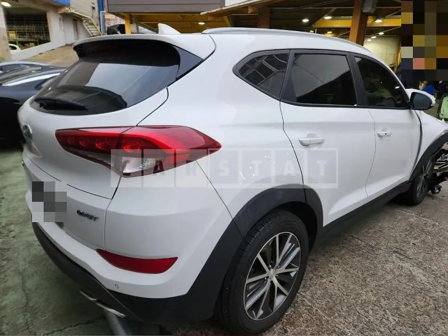 Photo 2 of 17: 2016 Hyundai Tucson — Korean insurance auction