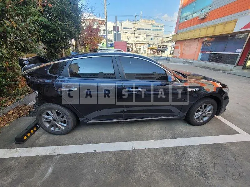 Photo 2 of 15: 2019 Kia K5, VIN KNAGS416BKA279070 — Korean insurance auction