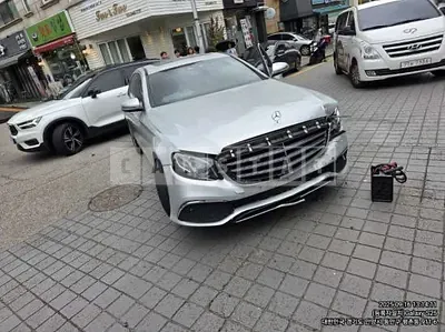 Photo 1 of 44: 2017 Mercedes-Benz E220 d 4Matic — Korean insurance auction