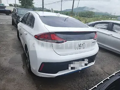 Photo 1 of 15: 2017 Hyundai IONIQ Hybrid — Korean insurance auction