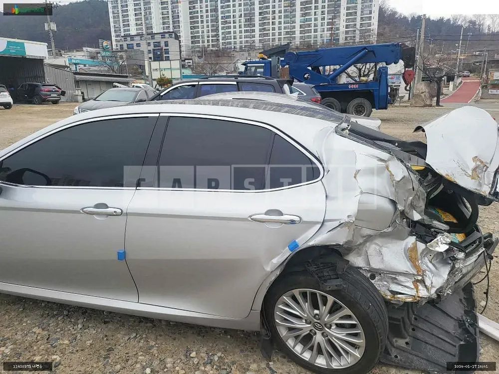 Photo 2 of 12: 2019 Toyota Camry, VIN JTNB11HK0K3094069 — Korean insurance auction