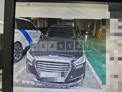 Photo 1 of 9: 2018 Genesis EQ900 — Korean insurance auction