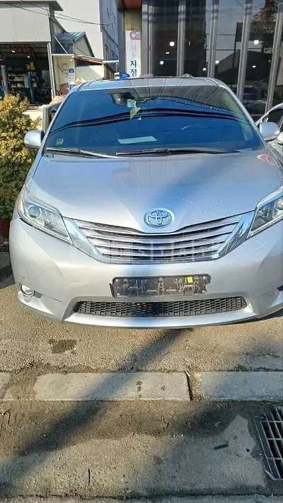 2017 Toyota Sienna 2WD