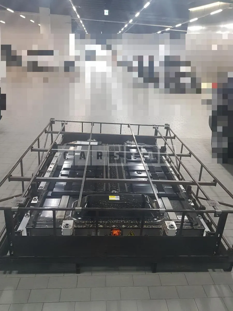 Photo 2 of 2: 2023 Genesis (parts) G80 Electric Battery — Korean insurance auction