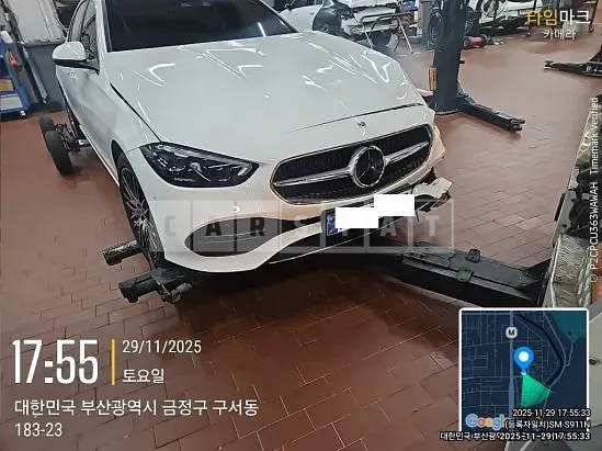 Photo 2 of 50: 2024 Mercedes-Benz C300 4Matic — Korean insurance auction