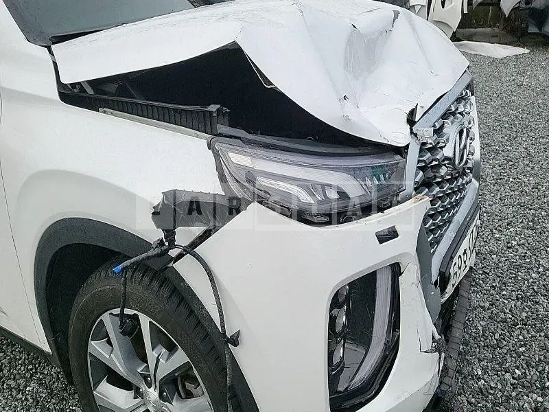 Photo 2 of 48: 2020 Hyundai Palisade, VIN KMHR381ABLU098687 — Korean insurance auction