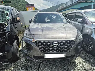 Photo 1 of 17: 2019 Hyundai Santa Fe, VIN KMHS581BDKU176768 — Korean insurance auction