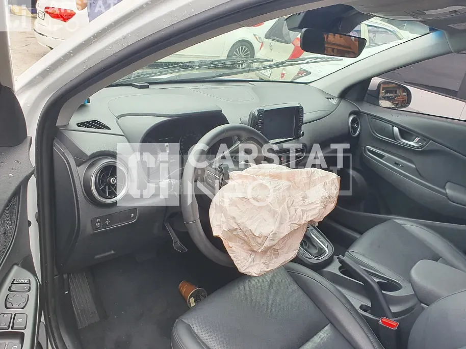Photo 2 of 19: 2021 Hyundai Kona 1.6, VIN KMHK2813GMU790932 — Korean insurance auction