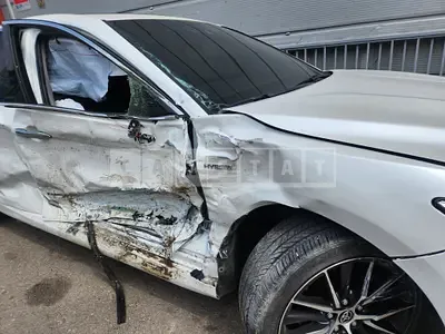 Photo 1 of 50: 2022 Toyota Camry Hybrid — Korean insurance auction