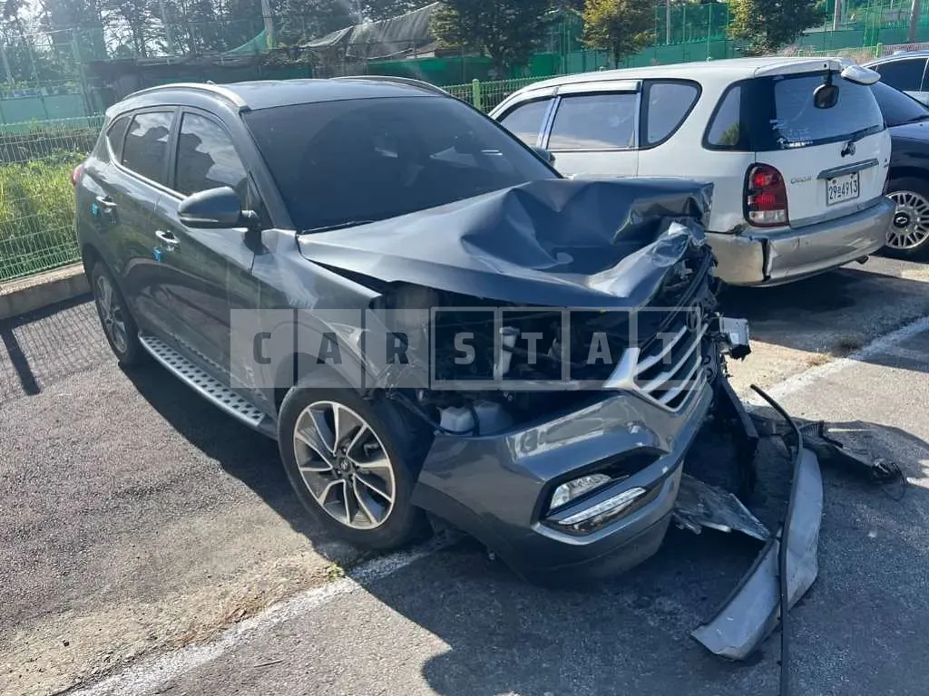 Photo 2 of 8: 2018 Hyundai Tucson, VIN KMHJ381ABJU640918 — Korean insurance auction