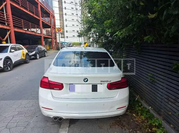 Photo 2 of 14: 2015 BMW 320d Ed Edition — Korean insurance auction