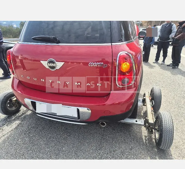 Photo 2 of 41: 2016 MINI Cooper D Countryman ALL4 — Korean insurance auction
