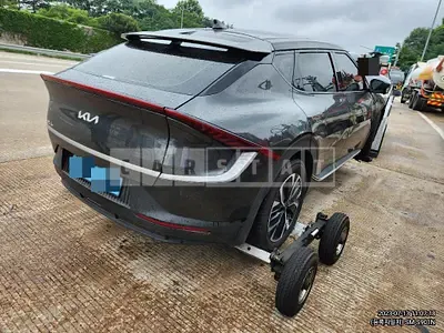 Photo 1 of 41: 2022 Kia EV6 Long Range Air, VIN KNAC281AFNA081590 — Korean insurance auction