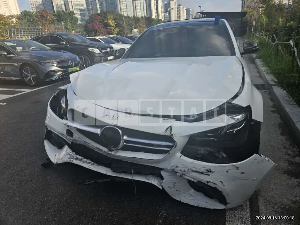 Photo 2 of 40: 2018 Mercedes-Benz E63 4Matic + — Korean insurance auction
