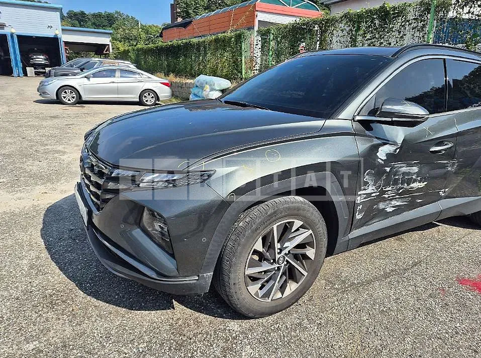 Photo 2 of 13: 2020 Hyundai Tucson Hybrid — Korean insurance auction