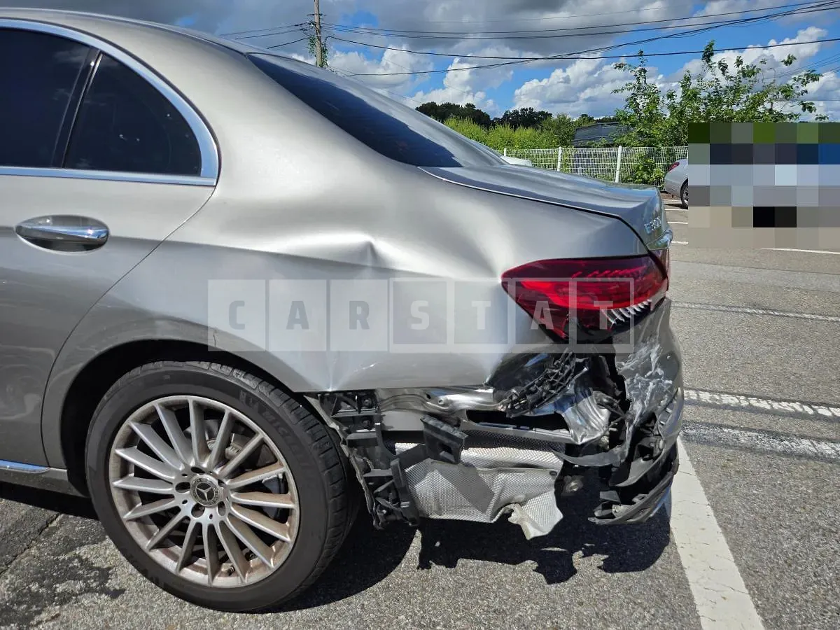 Photo 2 of 14: 2021 Mercedes-Benz E250 — Korean insurance auction