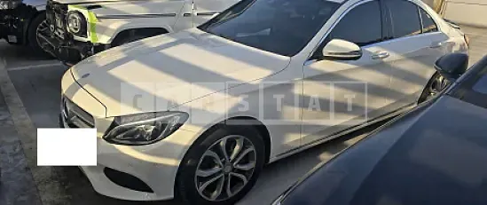 Photo 2 of 25: 2017 Mercedes-Benz C 200 — Korean insurance auction