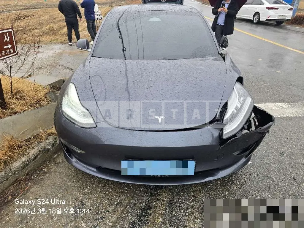 Photo 2 of 8: 2020 Tesla Model 3 Long Range — Korean insurance auction