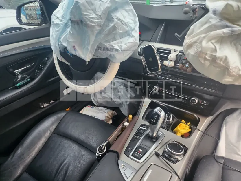 Photo 2 of 17: 2015 BMW 520d — Korean insurance auction