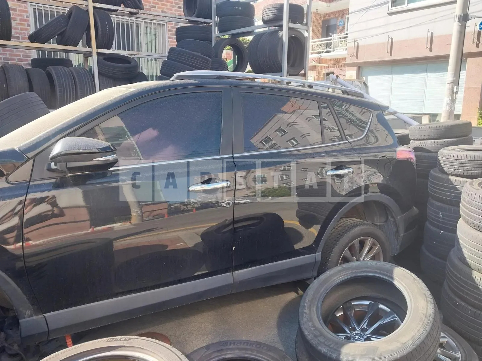 Photo 3 of 3: 2018 Toyota Love 4, VIN JTMYFREV1JD125576 — Korean insurance auction