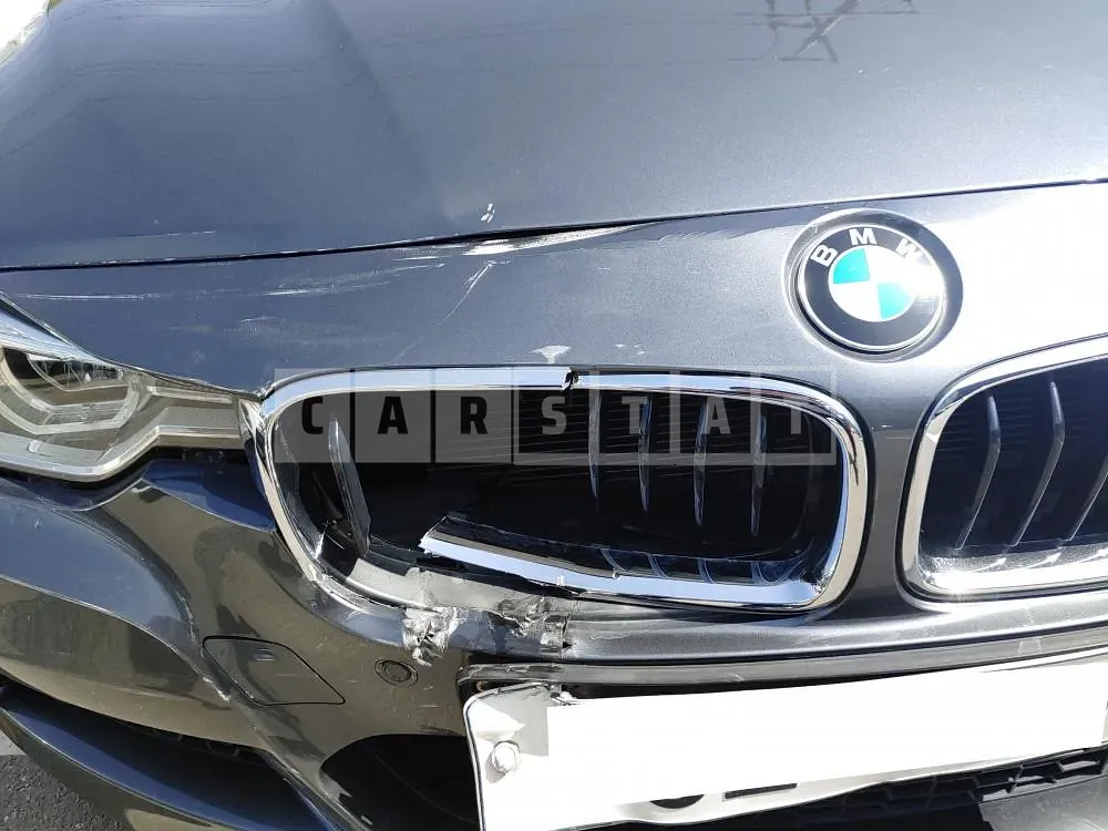 Photo 2 of 33: 2018 BMW 320i, VIN WBA8A9104JAE91459 — Korean insurance auction