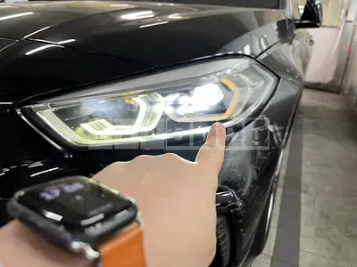 Photo 1 of 2: 2020 BMW (parts) 118d (17) Headlamp, VIN WBA7M910XL7F62408 — Korean insurance auction