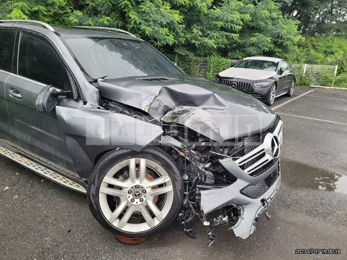 Photo 2 of 23: 2018 Mercedes-Benz GLE 350 d 4Matic, VIN WDCDA2EB6JB088640 — Korean insurance auction