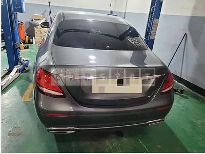 Photo 1 of 15: 2017 Mercedes-Benz E220 d — Korean insurance auction