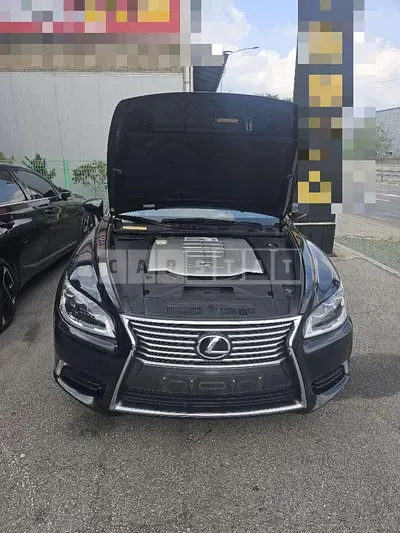 Photo 1 of 3: 2016 Lexus LS460 4WD — Korean insurance auction