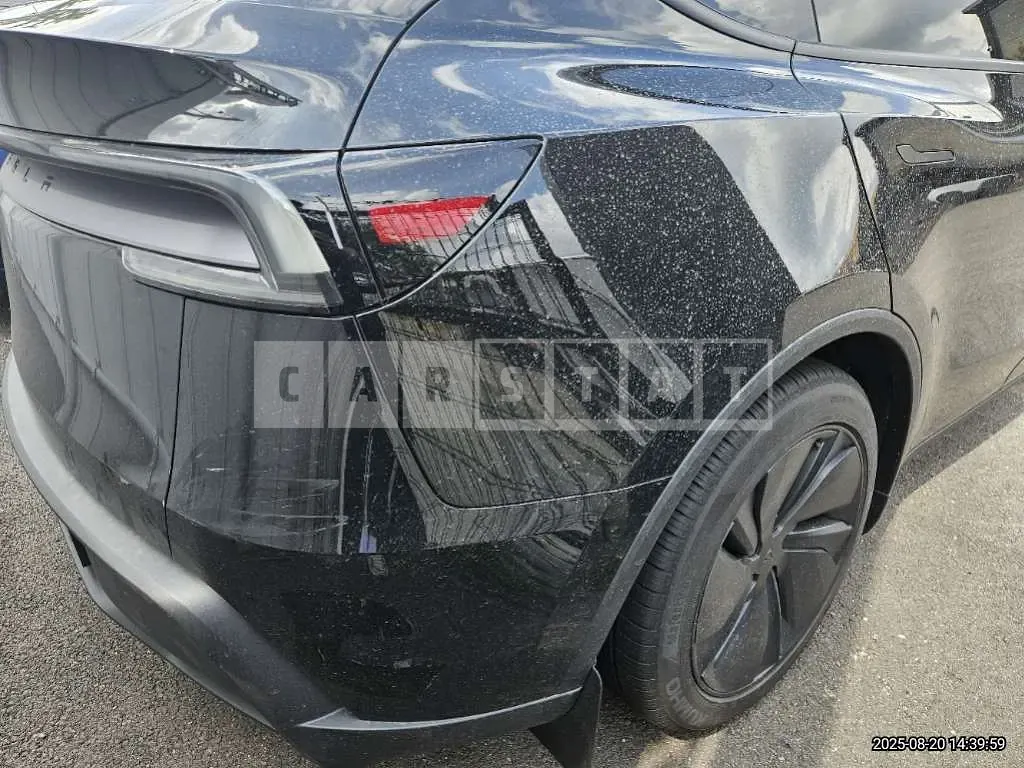 Photo 2 of 24: 2025 Tesla Model Y RWD — Korean insurance auction