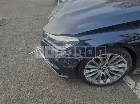 Photo 2 of 9: 2017 BMW 750Li xDrive, VIN WBA7F2106HG713721 — Korean insurance auction
