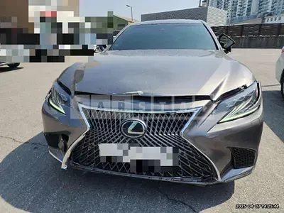 2017 Lexus LS500h AWD