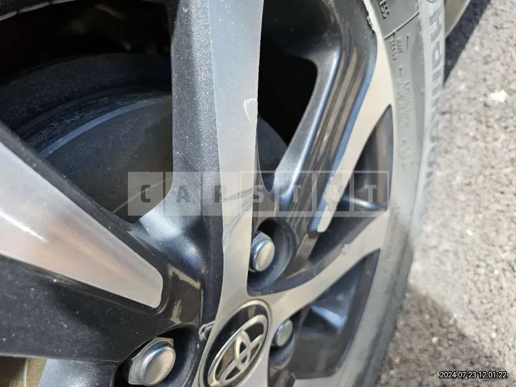 Photo 2 of 38: 2019 Toyota Prius C — Korean insurance auction