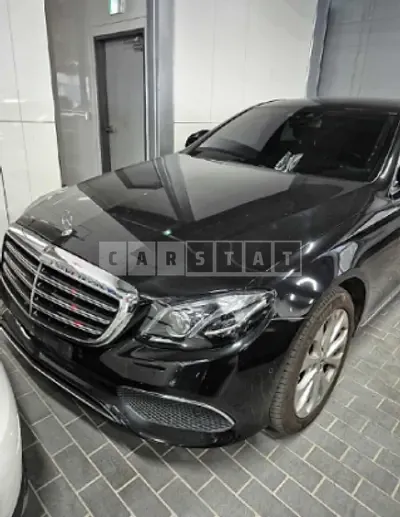 Photo 1 of 41: 2018 Mercedes-Benz E300 4Matic — Korean insurance auction