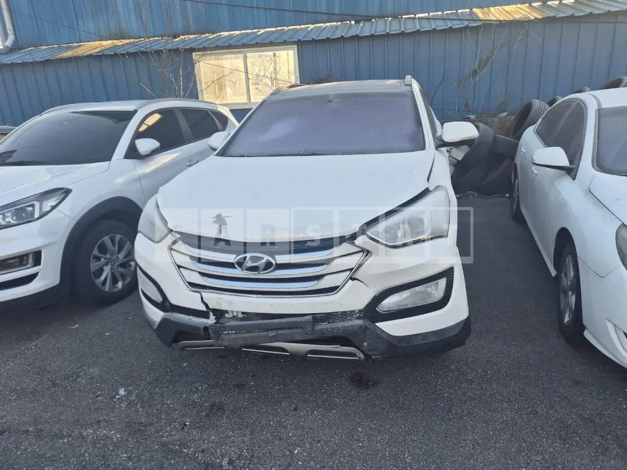 Photo 2 of 11: 2015 Hyundai Santa Fe, VIN KMHSW81UBFU502387 — Korean insurance auction