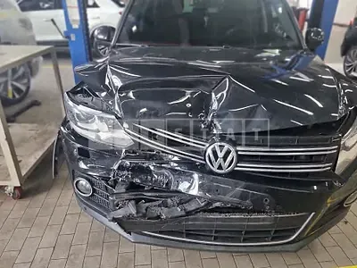 Photo 1 of 17: 2015 Volkswagen Tiguan 2.0 TDI Blue Motion, VIN WVGZZZ5NZFW542243 — Korean insurance auction