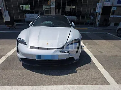 Photo 1 of 19: 2022 Porsche Taycan — Korean insurance auction