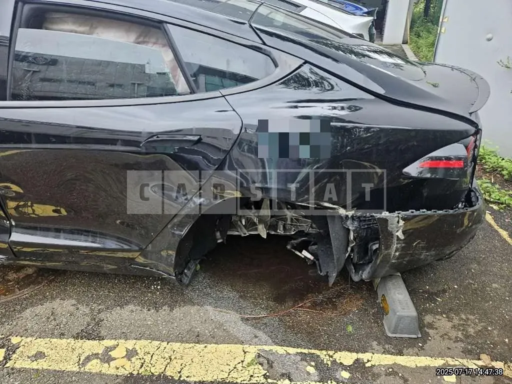 Photo 2 of 23: 2023 Tesla Model S Plaid — Korean insurance auction