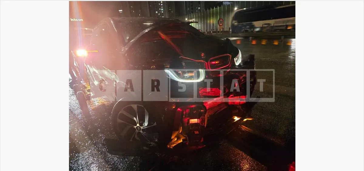 Photo 2 of 2: 2019 BMW i3 120AH Sol Plus Electric Car — Korean insurance auction