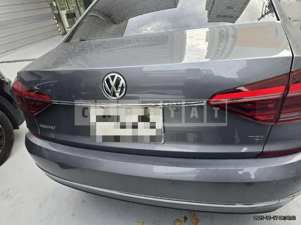Photo 2 of 27: 2018 Volkswagen Passat 2.0 TSI — Korean insurance auction