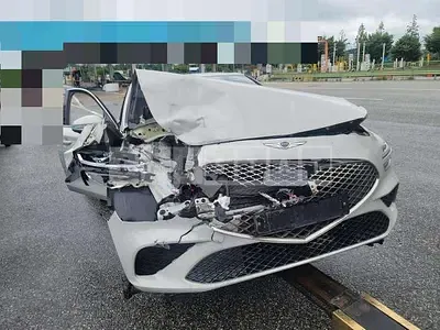 Photo 1 of 9: 2023 Genesis G70 — Korean insurance auction