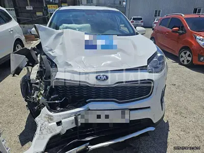 Photo 1 of 8: 2015 Kia Sportage — Korean insurance auction