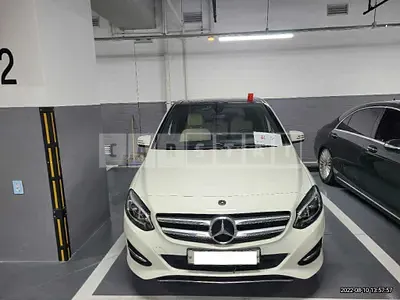 Photo 1 of 24: 2018 Mercedes-Benz B200 d, VIN WDDMH0JB8JN220765 — Korean insurance auction