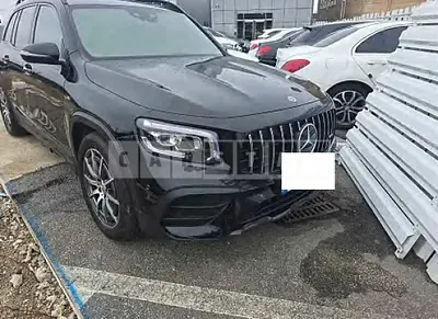 2023 Mercedes-AMG GLB35 4MATIC