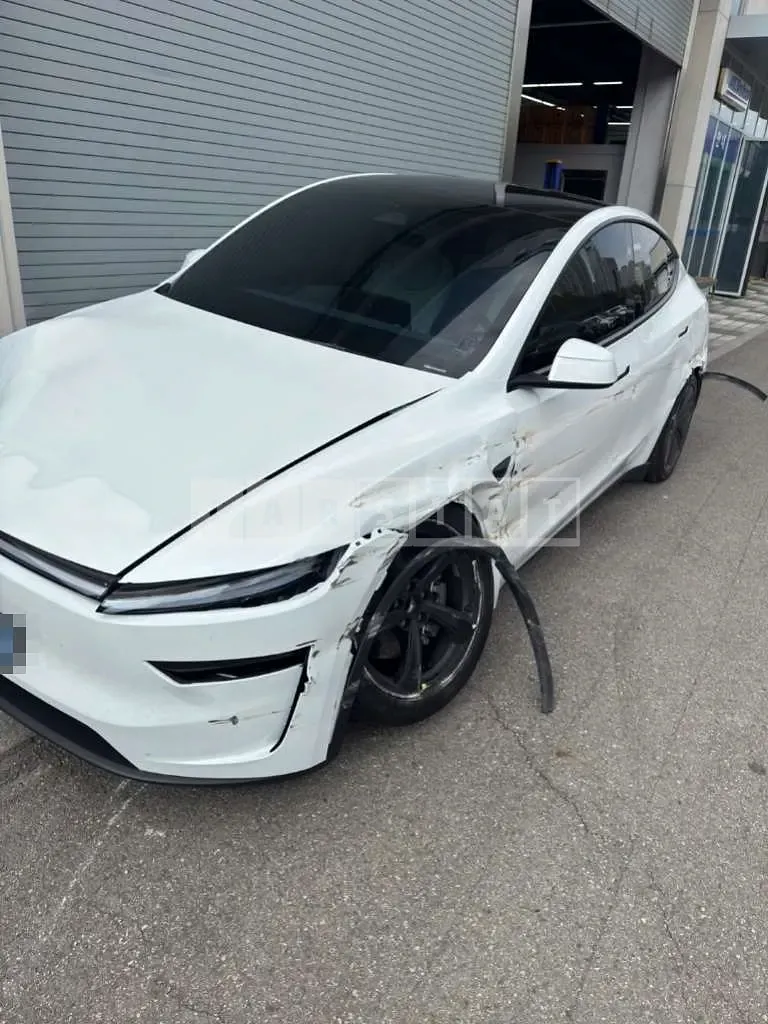 Photo 2 of 10: 2025 Tesla Model Y RWD — Korean insurance auction