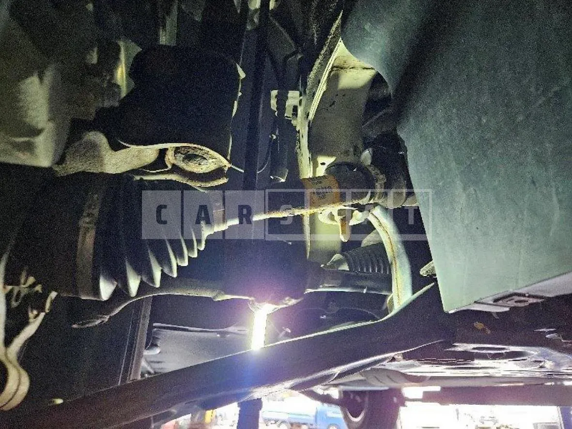 Photo 2 of 28: 2015 Kia Sorento 2.0 — Korean insurance auction