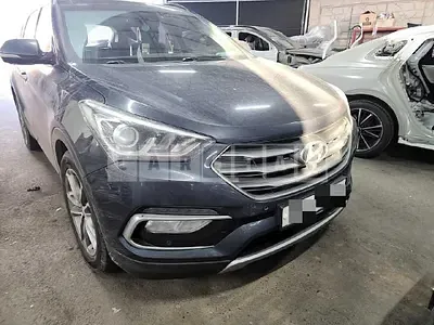 Photo 1 of 57: 2016 Hyundai Santa Fe DM 4WD, VIN KMHSW81UDGU638051 — Korean insurance auction