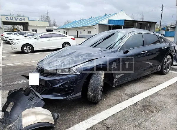 Photo 2 of 14: 2022 Kia K5 — Korean insurance auction